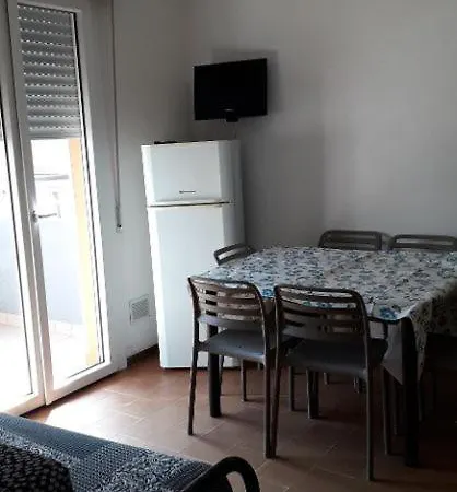 Appartamento Teresa Per Il Check In Agenzia Viale Francesco Petrarca 391 Ra *